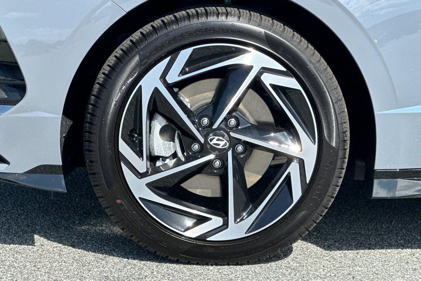 2025 Hyundai Sonata SEL - Photo 23