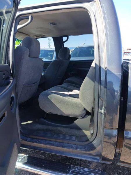 2005 Chevrolet Silverado 2500HD LS