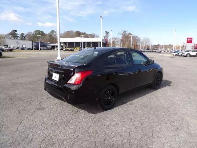 2018 Nissan Versa 1.6 S+
