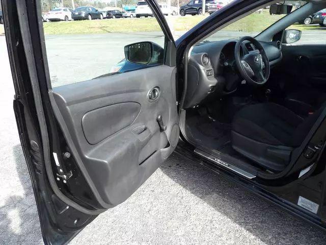 2018 Nissan Versa 1.6 S+