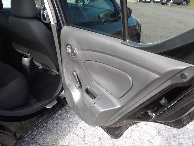 2018 Nissan Versa 1.6 S+