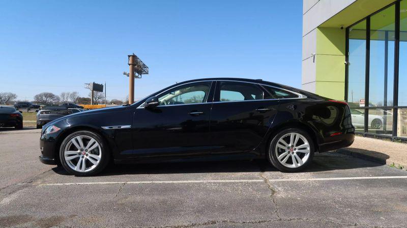 2017 Jaguar XJ R-Sport