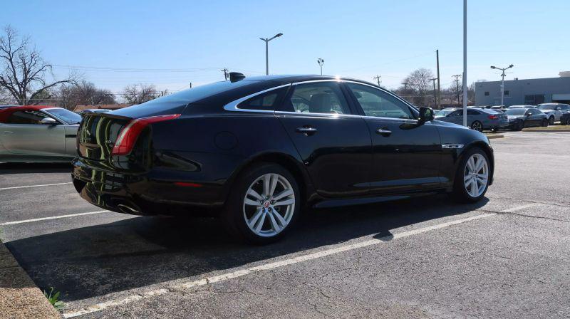 2017 Jaguar XJ R-Sport