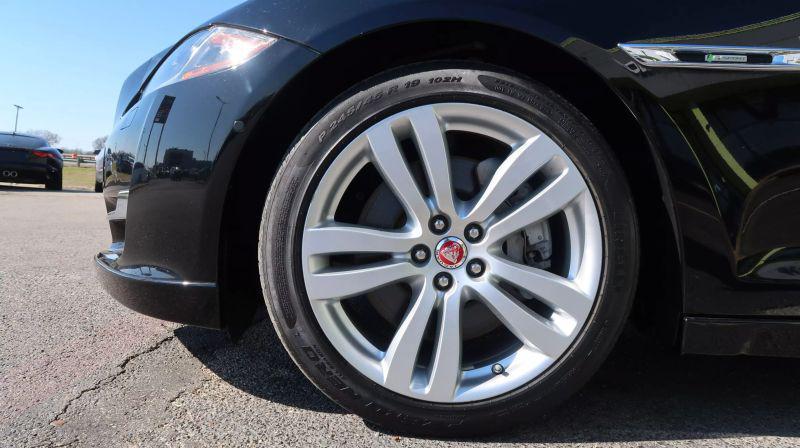 2017 Jaguar XJ R-Sport