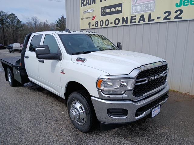 2024 RAM Ram 3500 Chassis Cab RAM 3500 TRADESMAN CREW CAB CHASSIS 4X4 60 CA