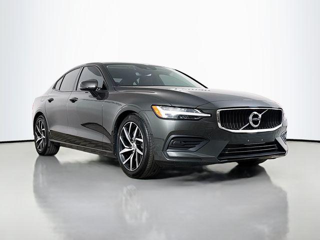 2019 Volvo S60 T6 Momentum