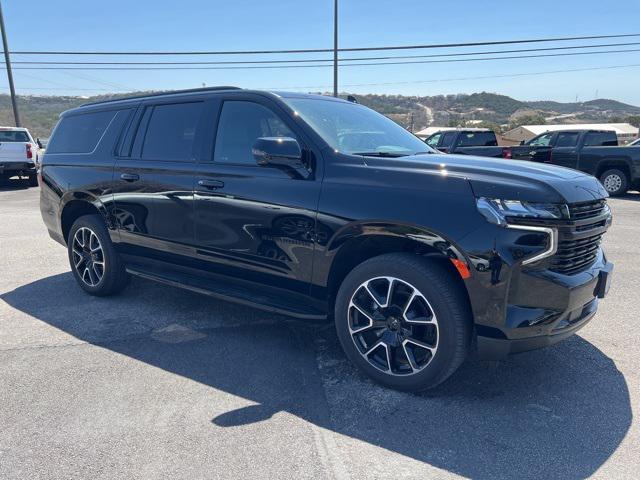 2024 Chevrolet Suburban 4WD RST