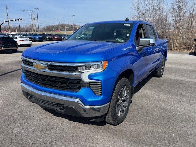 2025 Chevrolet Silverado 1500 4WD Crew Cab Short Bed LT with 2FL