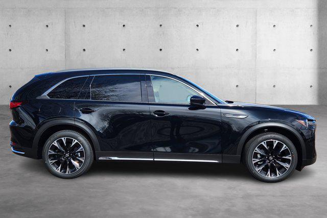 2025 Mazda X-90 Premium Plus Package