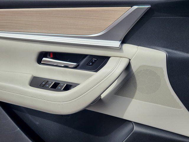 2025 Mazda X-90 Premium Plus Package