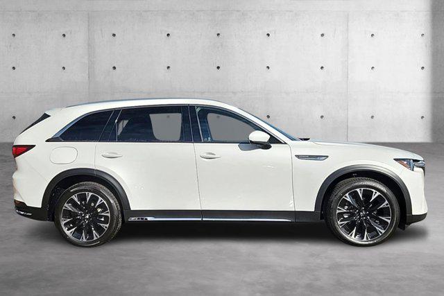 2025 Mazda X-90 Premium Plus Package