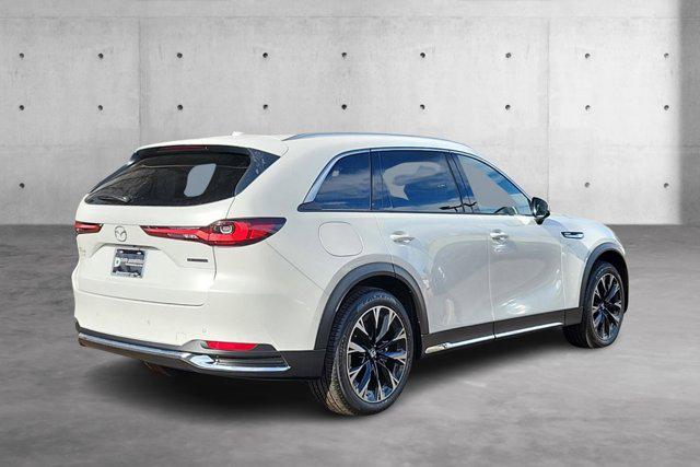 2025 Mazda X-90 Premium Plus Package