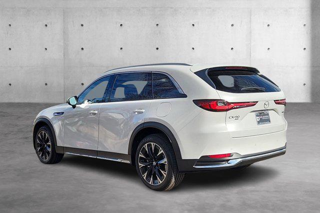 2025 Mazda X-90 Premium Plus Package