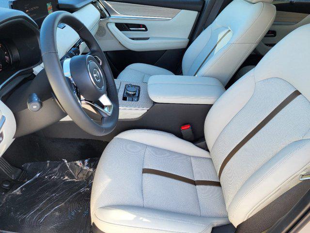2025 Mazda X-90 Premium Plus Package