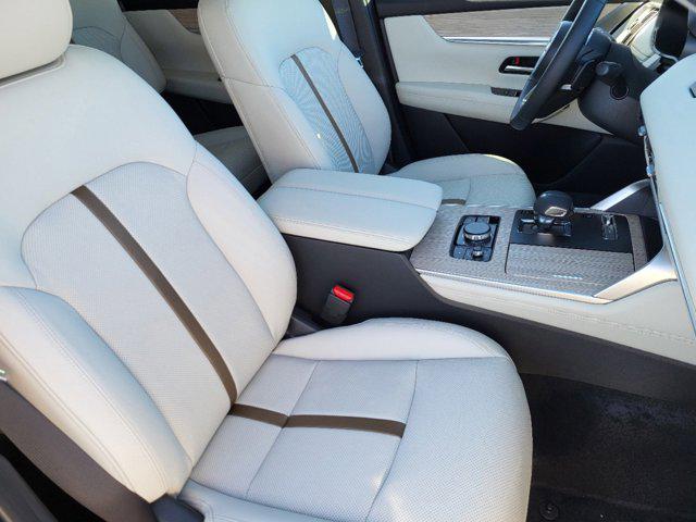 2025 Mazda X-90 Premium Plus Package