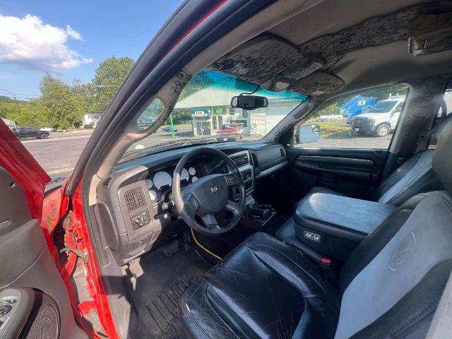 2004 Dodge Ram 3500 SLT/Laramie