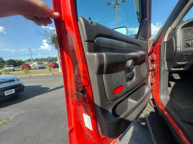2004 Dodge Ram 3500 SLT/Laramie