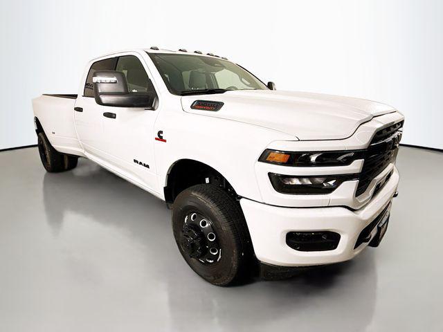 2025 RAM Ram 3500 RAM 3500 BIG HORN CREW CAB 4X4 8 BOX