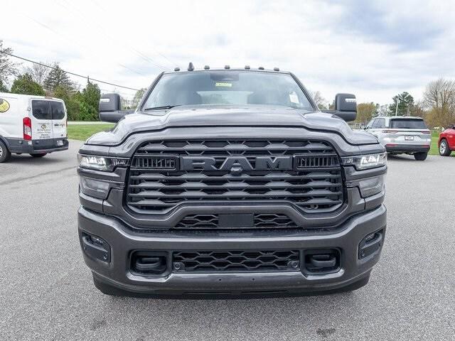 2025 RAM Ram 3500 RAM 3500 BIG HORN CREW CAB 4X4 8 BOX
