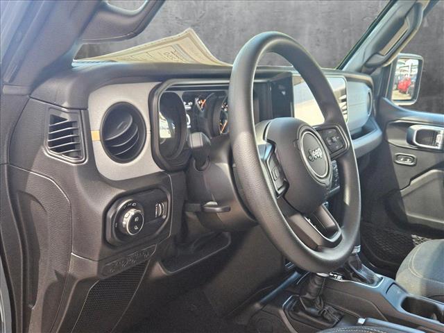 2025 Jeep Gladiator GLADIATOR SPORT 4X4