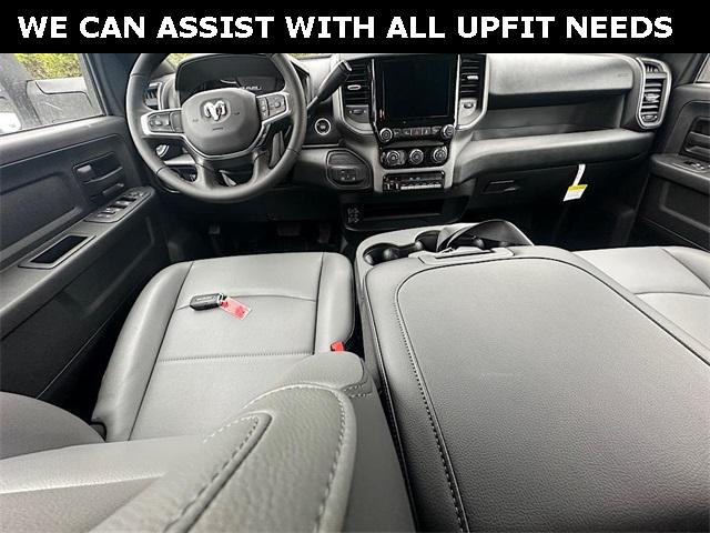 2025 RAM Ram 5500 Chassis Cab RAM 5500 TRADESMAN CHASSIS CREW CAB 4X4 84 CA 2025 RAM Ram 5500 Chassis Cab RAM 5500 TRADESMAN CHASSIS CREW CAB 4X4 84 CA