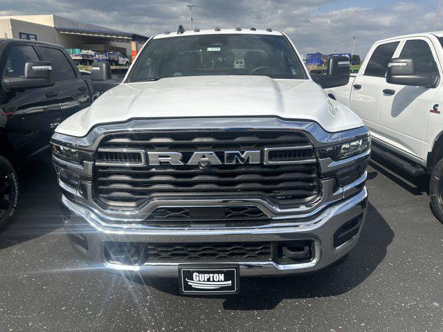 2025 RAM Ram 3500 Chassis Cab RAM 3500 TRADESMAN CREW CAB CHASSIS 4X4 60 CA