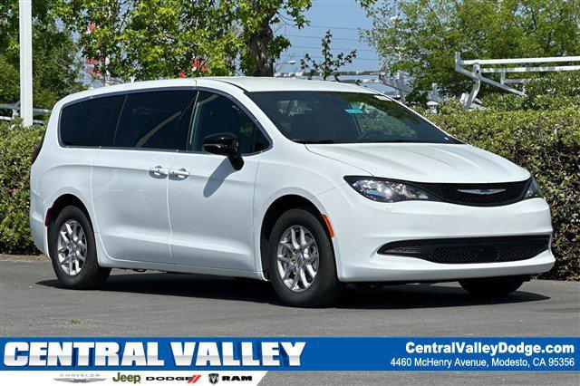 2025 Chrysler Voyager VOYAGER