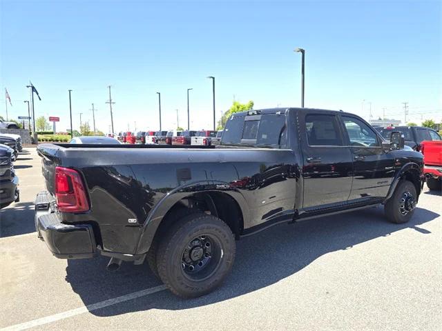 2025 RAM Ram 3500 RAM 3500 LIMITED CREW CAB 4X4 8 BOX