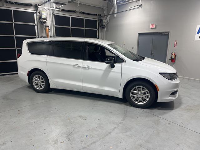 2025 Chrysler Voyager VOYAGER