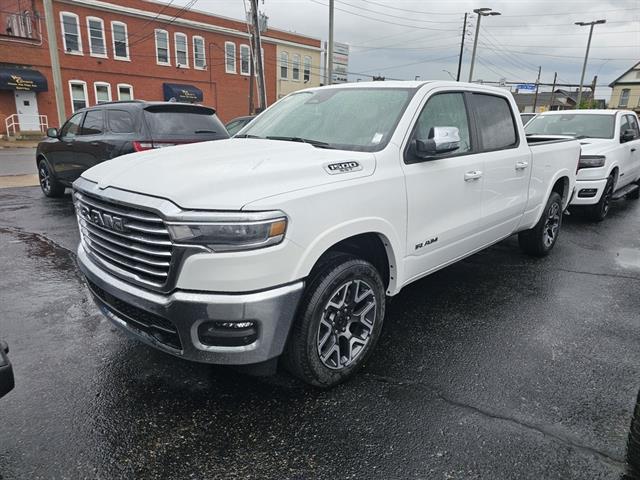 2025 RAM Ram 1500 RAM 1500 LARAMIE CREW CAB 4X4 64 BOX