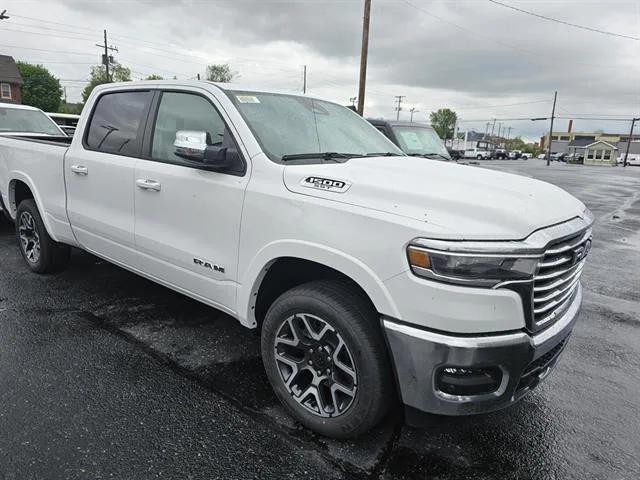 2025 RAM Ram 1500 RAM 1500 LARAMIE CREW CAB 4X4 64 BOX
