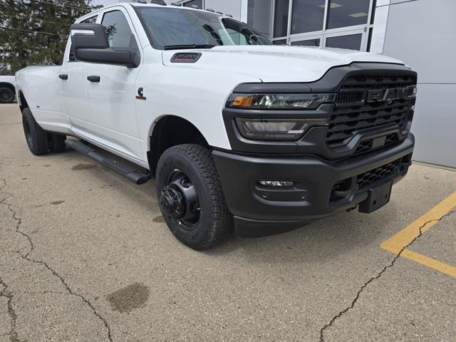 2025 RAM Ram 3500 RAM 3500 TRADESMAN CREW CAB 4X4 8 BOX