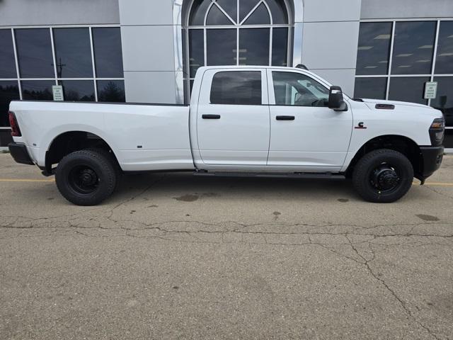 2025 RAM Ram 3500 RAM 3500 TRADESMAN CREW CAB 4X4 8 BOX