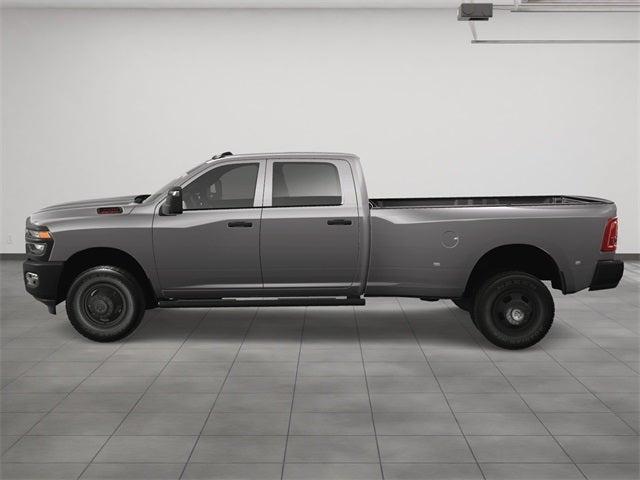 2025 RAM Ram 3500 RAM 3500 TRADESMAN CREW CAB 4X4 8 BOX