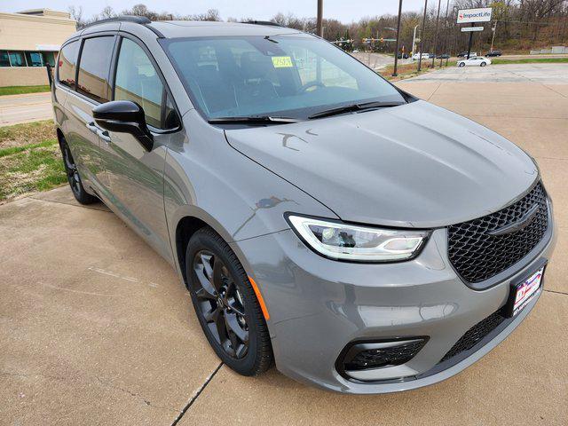 2025 Chrysler Pacifica PACIFICA LIMITED