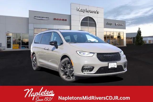 2025 Chrysler Pacifica PACIFICA LIMITED