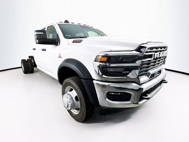 2025 RAM Ram 5500 Chassis Cab RAM 5500 TRADESMAN CHASSIS CREW CAB 4X4 84 CA