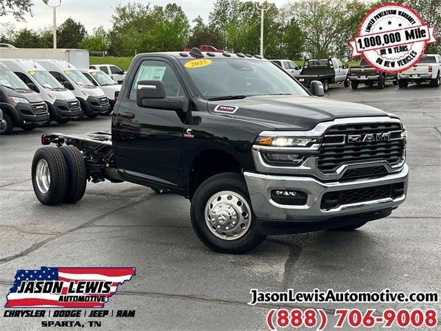 2025 RAM Ram 3500 Chassis Cab RAM 3500 TRADESMAN CHASSIS REGULAR CAB 4X4 60 CA