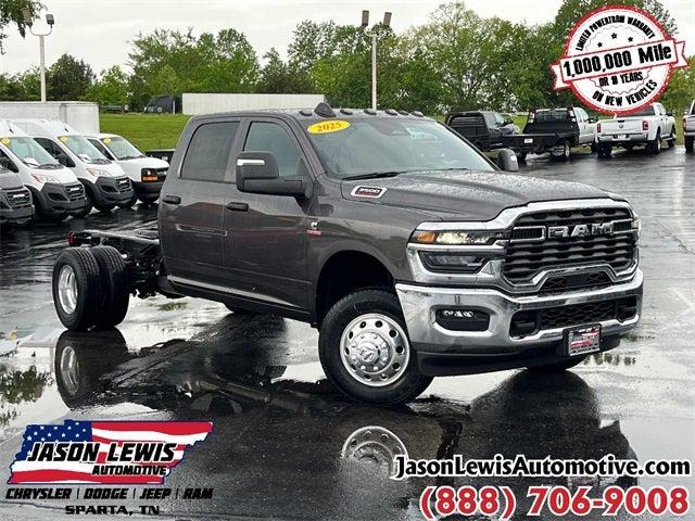 2025 RAM Ram 3500 Chassis Cab RAM 3500 TRADESMAN CREW CAB CHASSIS 4X4 60 CA