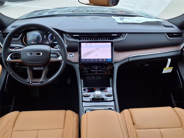 2025 Jeep Grand Cherokee GRAND CHEROKEE SUMMIT 4X4