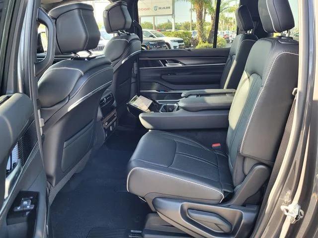 2025 Jeep Grand Wagoneer Obsidian 4x4
