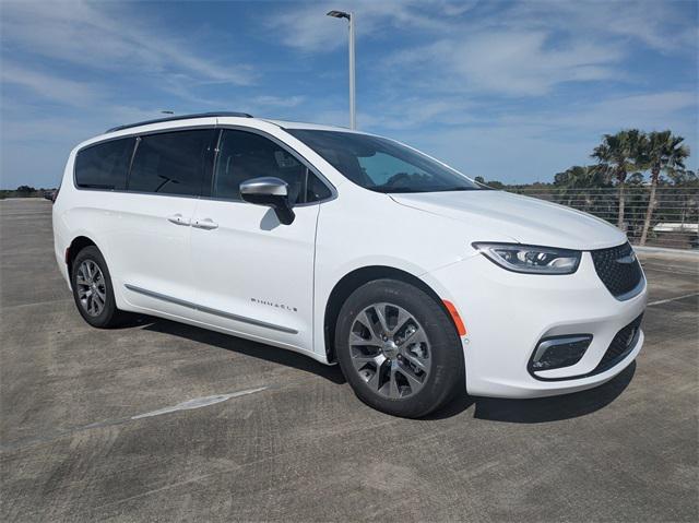 2025 Chrysler Pacifica Hybrid PACIFICA PLUG-IN HYBRID PINNACLE