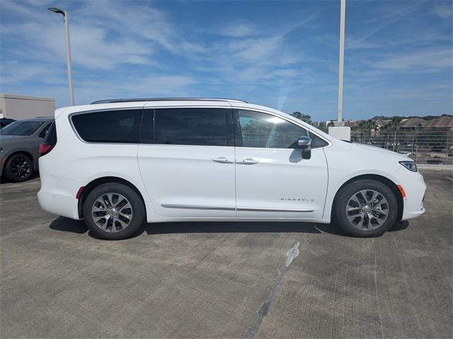2025 Chrysler Pacifica Hybrid PACIFICA PLUG-IN HYBRID PINNACLE