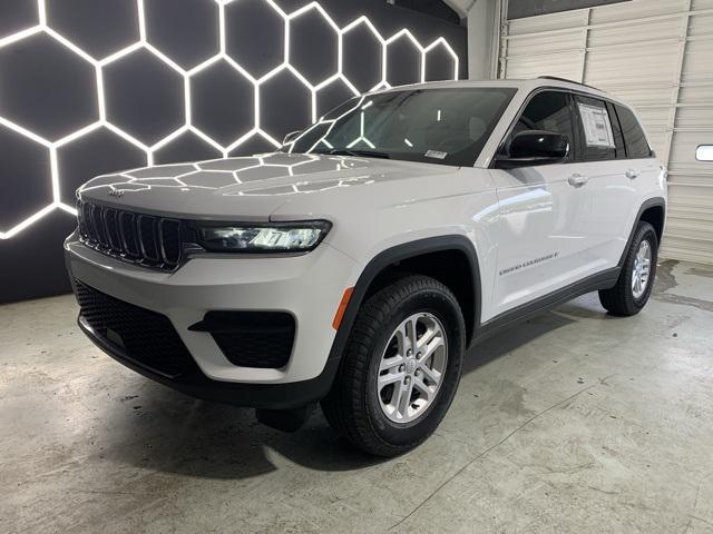 2025 Jeep Grand Cherokee GRAND CHEROKEE LAREDO 4X4