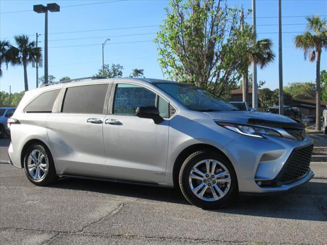 2021 Toyota Sienna XSE