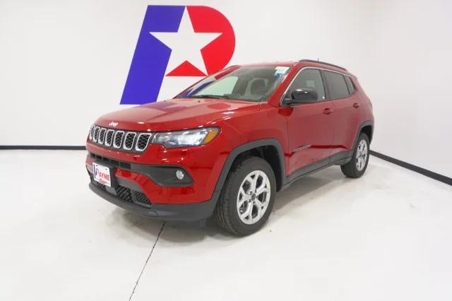 2025 Jeep Compass COMPASS LATITUDE 4X4