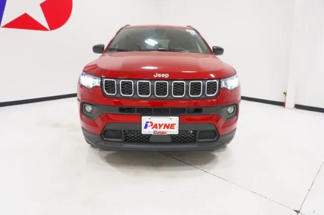 2025 Jeep Compass COMPASS LATITUDE 4X4