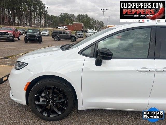 2024 Chrysler Pacifica Touring L AWD