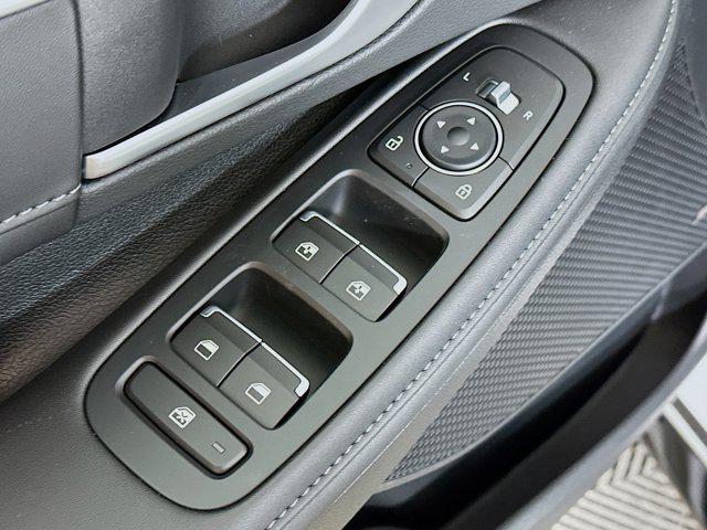 2025 Hyundai Sonata Hybrid Limited - Photo 18