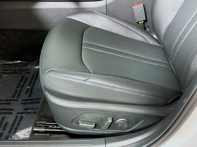 2025 Hyundai Sonata Hybrid Limited - Photo 20